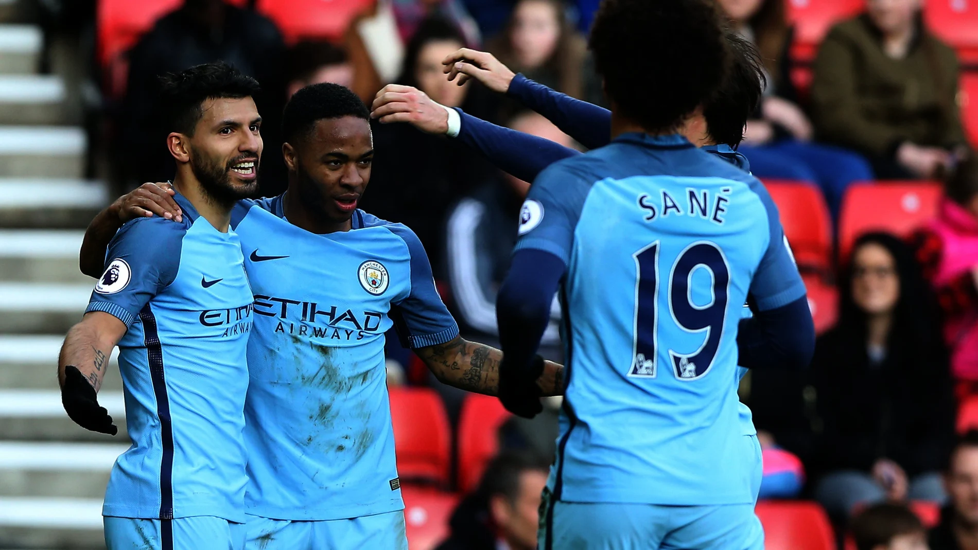 Los jugadores del Manchester City celebrando un gol Los jugadores del Manchester City celebrando un gol