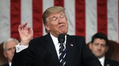 Donald Trump exige al Congreso que investigue si Obama le pinchó los teléfonos