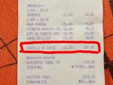 La factura del restaurante La factura del restaurante