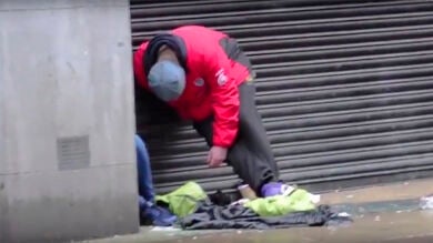 'Spice', una peligrosa droga que está convirtiendo a los 'sintecho' de Manchester en 'zombies'