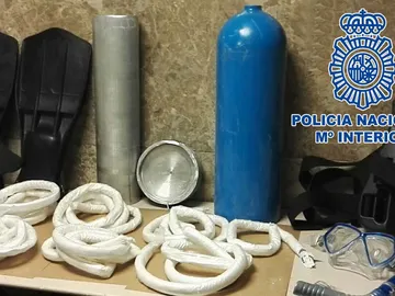 Material en el que se pretendía introducir la cocaína en Barajas Material en el que se pretendía introducir la cocaína en Barajas