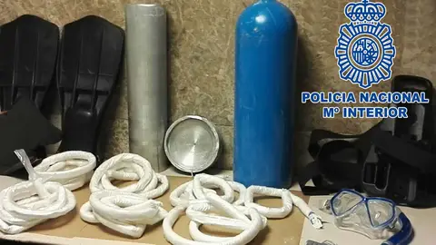 Material en el que se pretendía introducir la cocaína en Barajas Material en el que se pretendía introducir la cocaína en Barajas