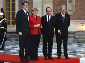 El presidente español, Mariano Rajoy, la canciller alemana, Angela Merkel, el presidente francés, Francois Hollande, y el primer ministro italiano, Paolo Gentiloni El presidente español, Mariano Rajoy, la canciller alemana, Angela Merkel, el presidente francés, Francois Hollande, y el primer ministro italiano, Paolo Gentiloni