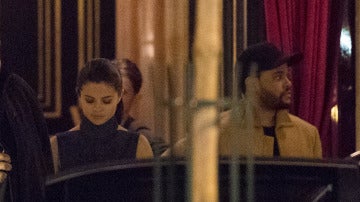 Selena Gomez y The Weeknd en París