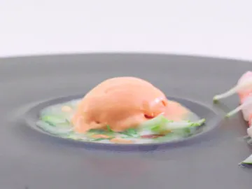 Helado de gazpacho y cigalas en dos texturas Helado de gazpacho y cigalas en dos texturas