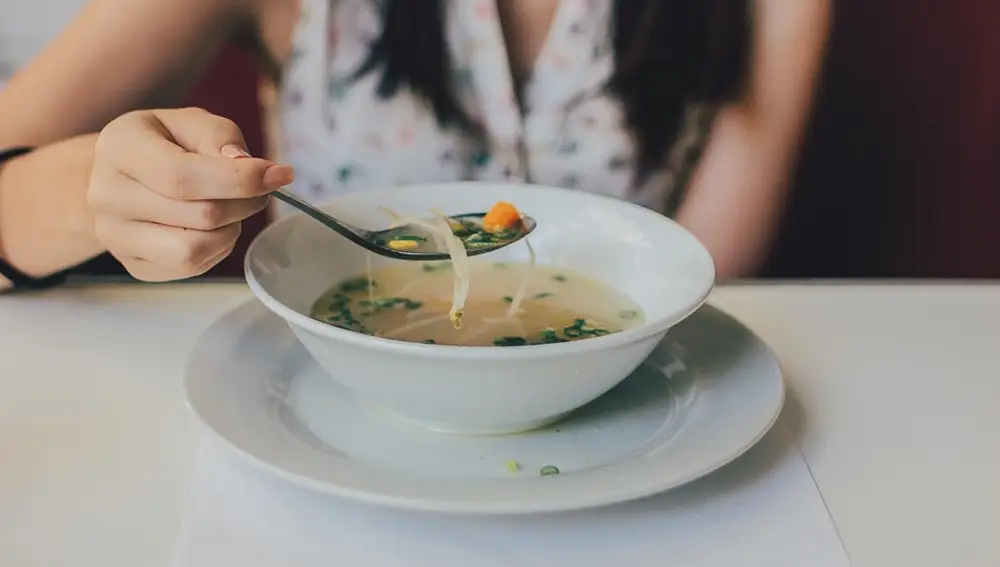 La sopa sacia más que cualquier alimento sólido