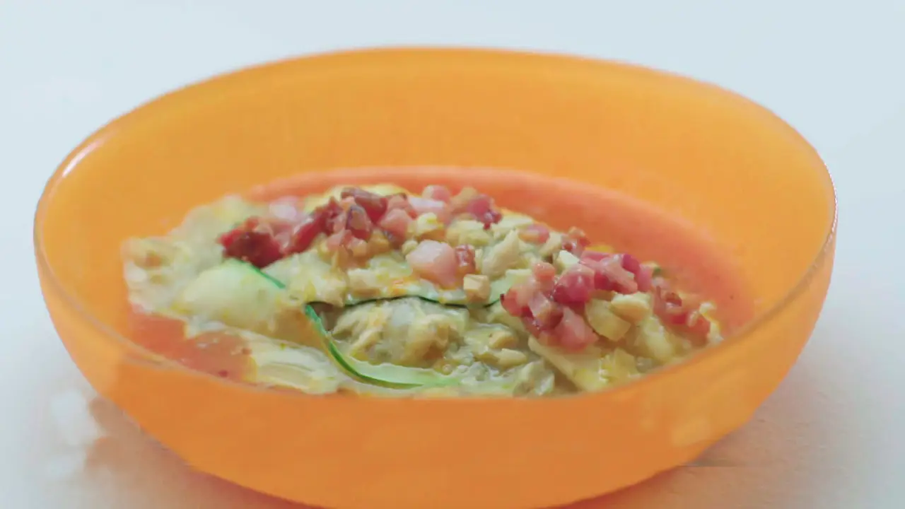 Lasaña de calabacín con lentejas y pescado