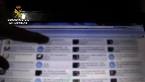 Frame 22.012463 de: La Guardia Civil investiga un grupo de Facebook que intercambiaba material pornográfico infantil. Frame 22.012463 de: La Guardia Civil investiga un grupo de Facebook que intercambiaba material pornográfico infantil.