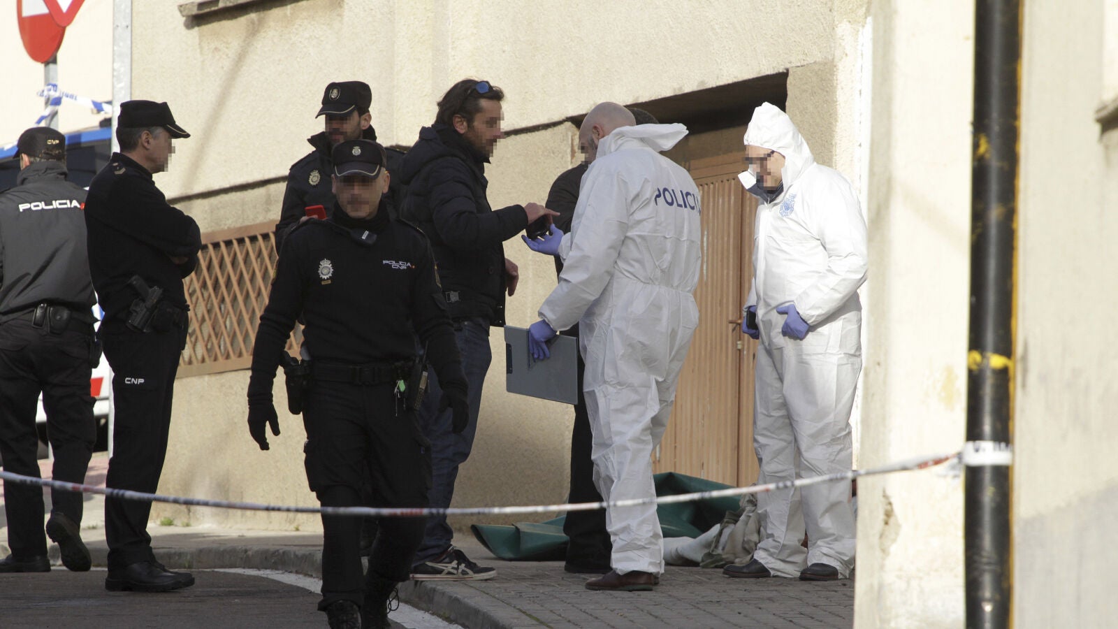 Investigan la muerte en Salamanca que sufrió puñaladas en su casa, punto de venta de droga