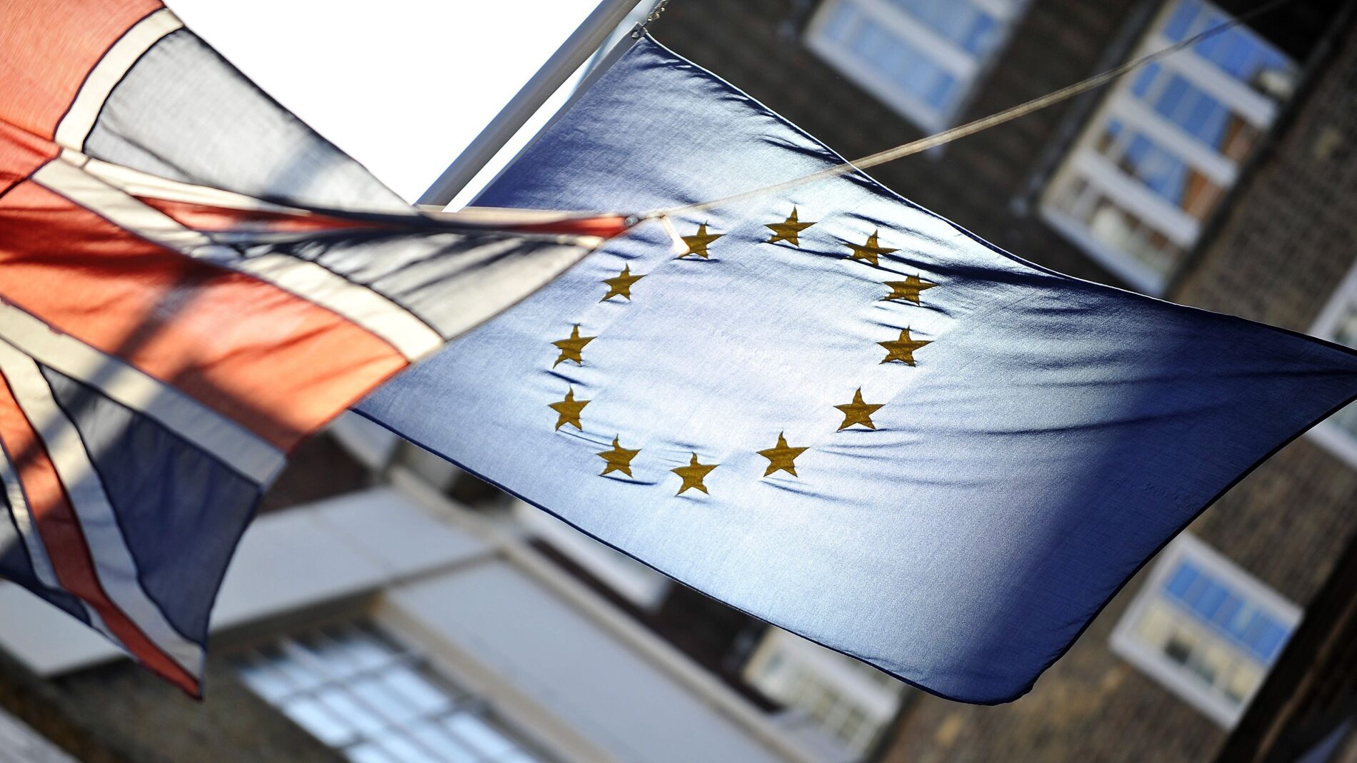 Banderas del Reino Unido y la Uni&oacute;n Europea