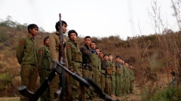 Ejército de la Alianza Democrática Nacional de Myanmar 