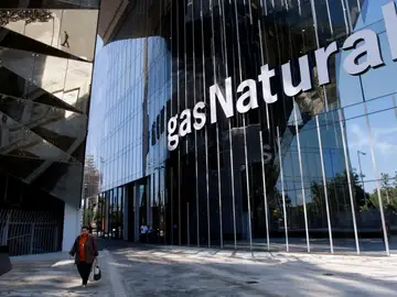 Fachada de Gas Natural Fachada de Gas Natural