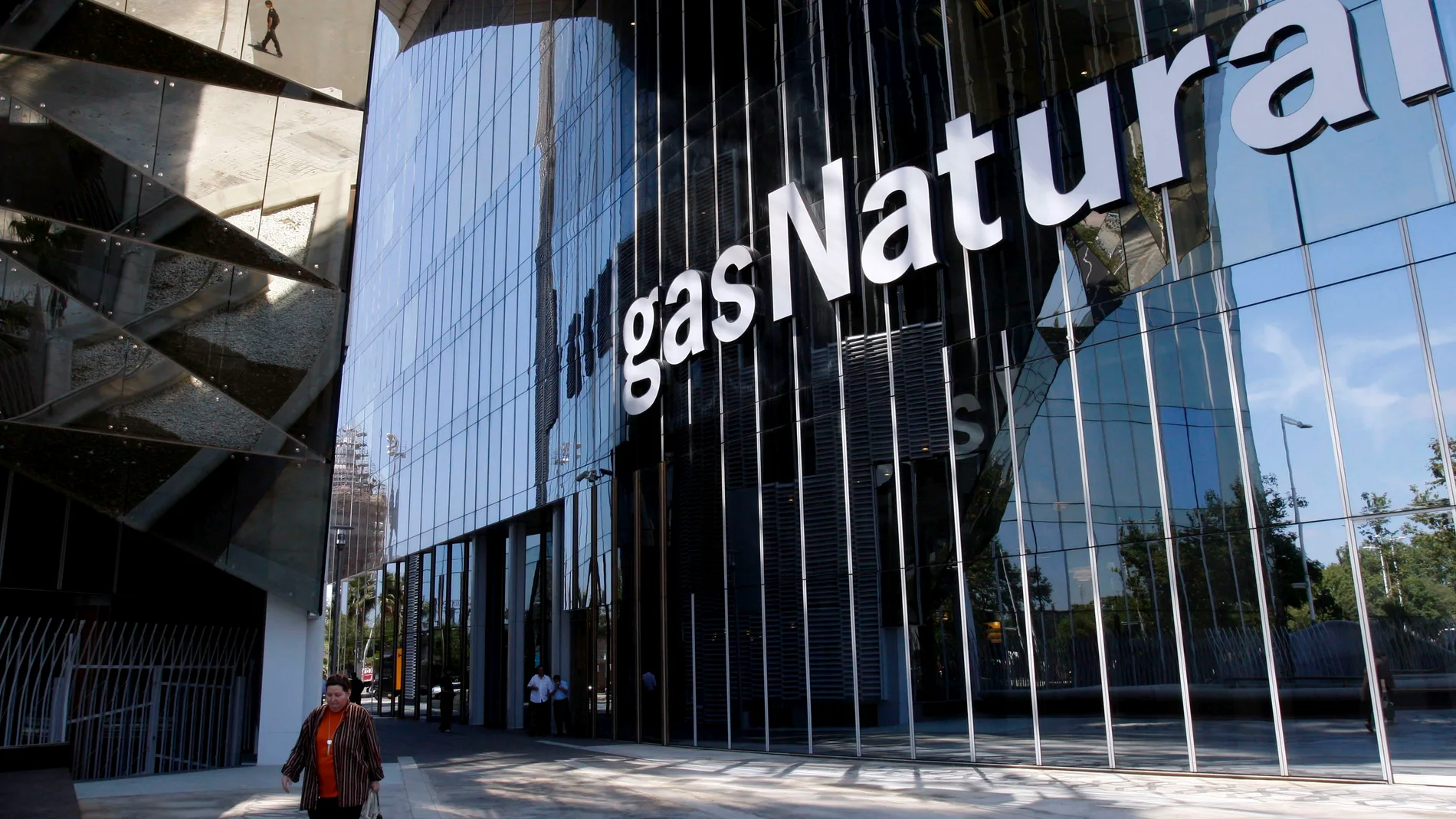 Fachada de Gas Natural Fachada de Gas Natural