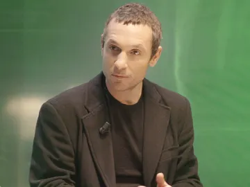 Pablo Derqui: “Álex asume su doble vida” Pablo Derqui: “Álex asume su doble vida”