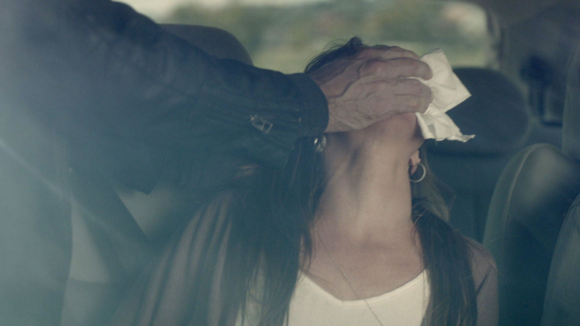 H&eacute;ctor secuestra a Marian tras un duro accidente