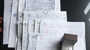 Las cartas que Timothy envió a su actual mujer Candice Catherine para pedirle matrimonio
