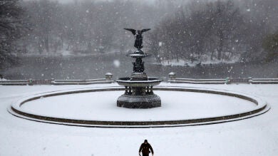 Una investigación descifra cuál es la forma geométrica del copo de nieve y por qué se forma