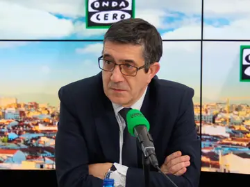 Patxi López durante una entrevista en Onda Cero Patxi López durante una entrevista en Onda Cero