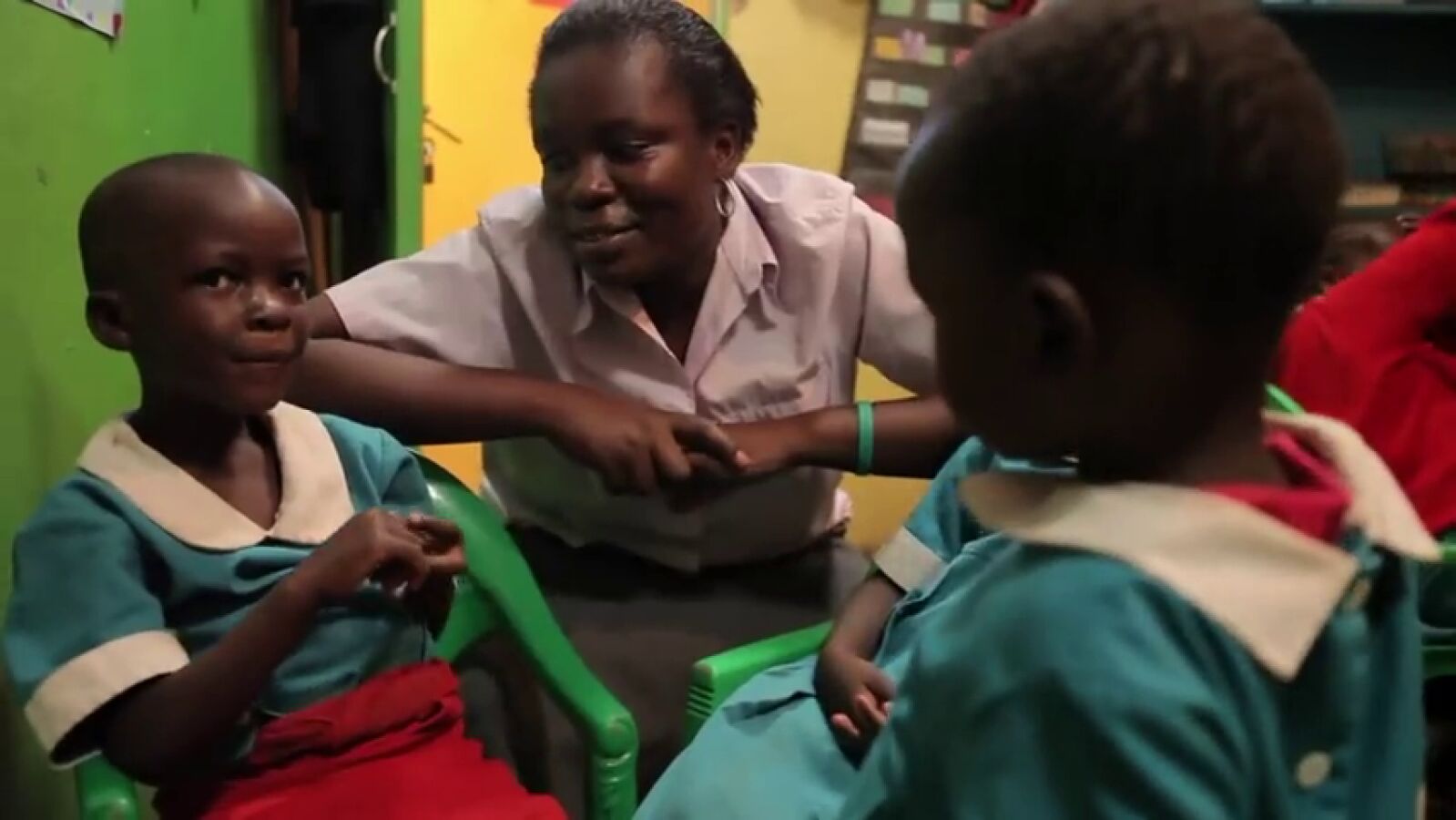 Una profesora de ética y política en Nairobi se convierte en la promotora de la lucha por la mujer