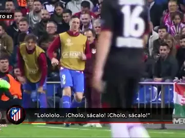 Frame 14.029017 de: El Calderón demostró su cariño a Fernando Torres, ¡que calentó durante una hora en la banda! Frame 14.029017 de: El Calderón demostró su cariño a Fernando Torres, ¡que calentó durante una hora en la banda!