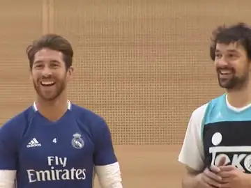 Frame 6.210555 de: Las plantillas de fútbol y baloncesto del Real Madrid realizan un entrenamiento conjunto Frame 6.210555 de: Las plantillas de fútbol y baloncesto del Real Madrid realizan un entrenamiento conjunto