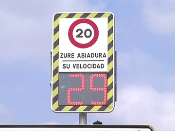 Frame 22.08 de: Un radar fijo ubicado en Zamundio salta si tan sólo circulas a 20 kilómetros por hora Frame 22.08 de: Un radar fijo ubicado en Zamundio salta si tan sólo circulas a 20 kilómetros por hora