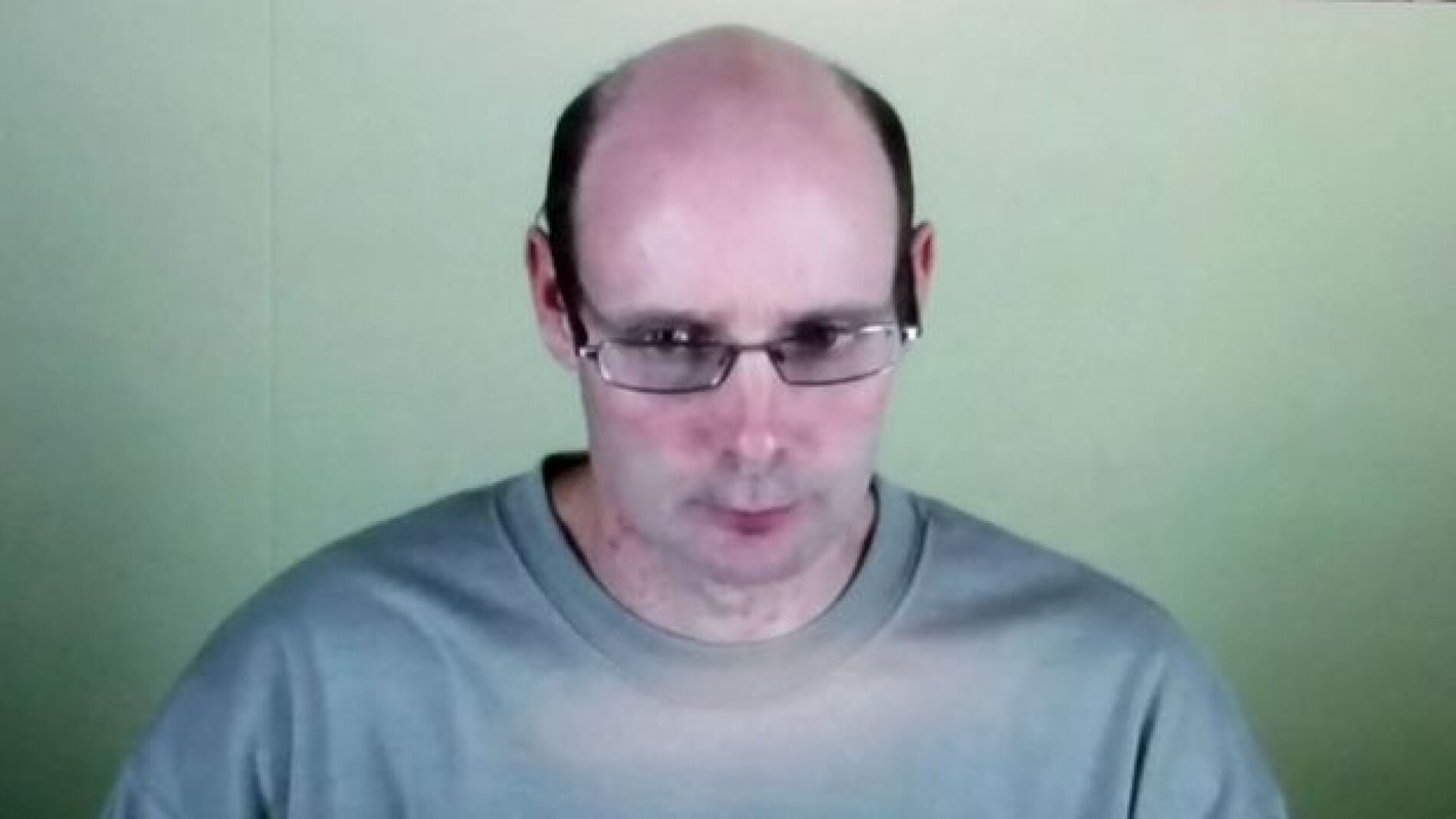 Phillip John Smith sin peluqu&iacute;n 