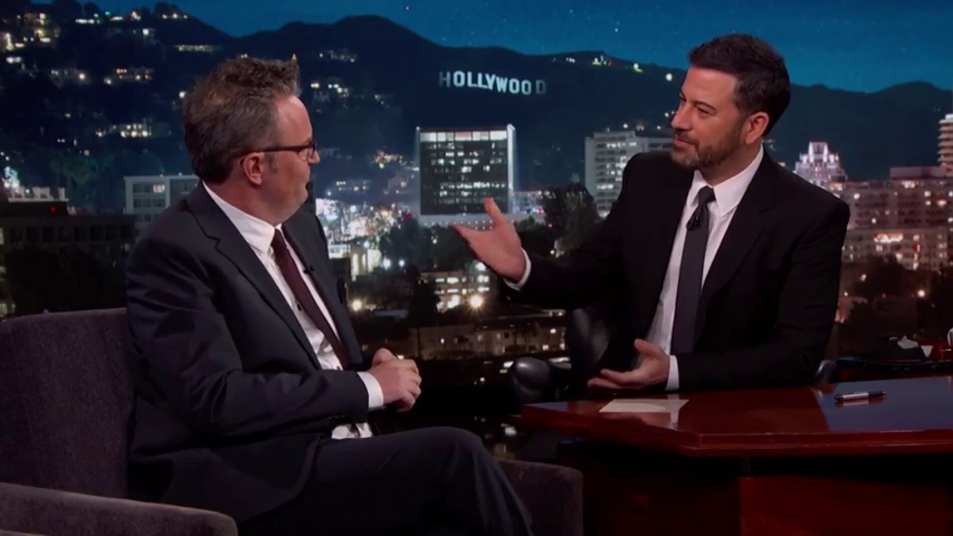 Frame 74.252319 de: Matthew Perry de 'Friends' peg&oacute; una paliza al primer ministro de Canad&aacute;, Justin Trudeau 