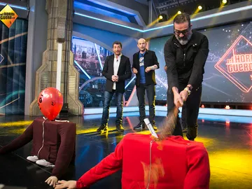 Jandro, gravemente herido por la mordedura de un zombi Jandro, gravemente herido por la mordedura de un zombi
