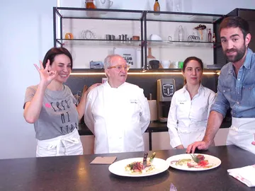 Jon Plazaola, Nerea Garmendia, Juan Mari y Elena Arzak os invitan al estreno de la tercera temporada de 'Allí Abajo' Jon Plazaola, Nerea Garmendia, Juan Mari y Elena Arzak os invitan al estreno de la tercera temporada de 'Allí Abajo'