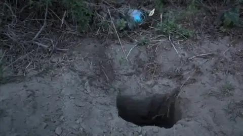 Frame 6.852238 de: Encuentran más de 250 cráneos humanos enterrados en el estado mexicano de Veracruz Frame 6.852238 de: Encuentran más de 250 cráneos humanos enterrados en el estado mexicano de Veracruz