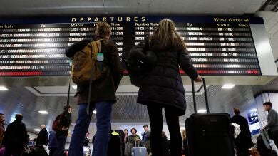 Detienen a un hombre por dejar un artefacto explosivo en una estación de Nueva York