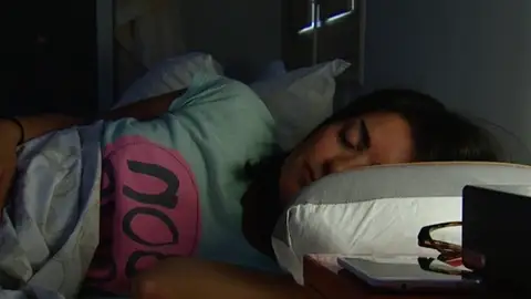 Frame 0.78328 de: Uno de cada 3 españoles sufre patologías del sueño pero pocos van al médico Frame 0.78328 de: Uno de cada 3 españoles sufre patologías del sueño pero pocos van al médico
