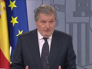 Frame 24.078171 de: El ministro Méndez de Vigo: "ETA tiene que desarmarse y disolverse" Frame 24.078171 de: El ministro Méndez de Vigo: "ETA tiene que desarmarse y disolverse"