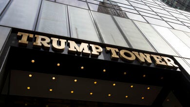 Roban un ordenador con información sobre la Torre Trump y la investigación sobre los polémicos correos de Clinton