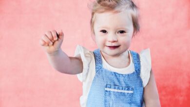 Una niña con sindrome de Down de sólo 2 años rompe estereotipos al convertirse en modelo