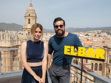 Blanca Suárez y Mario Casas presentan 'El Bar' en Málaga