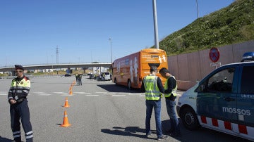 El autobús transfóbico de Hazte Oír, inmovilizado en Cataluña