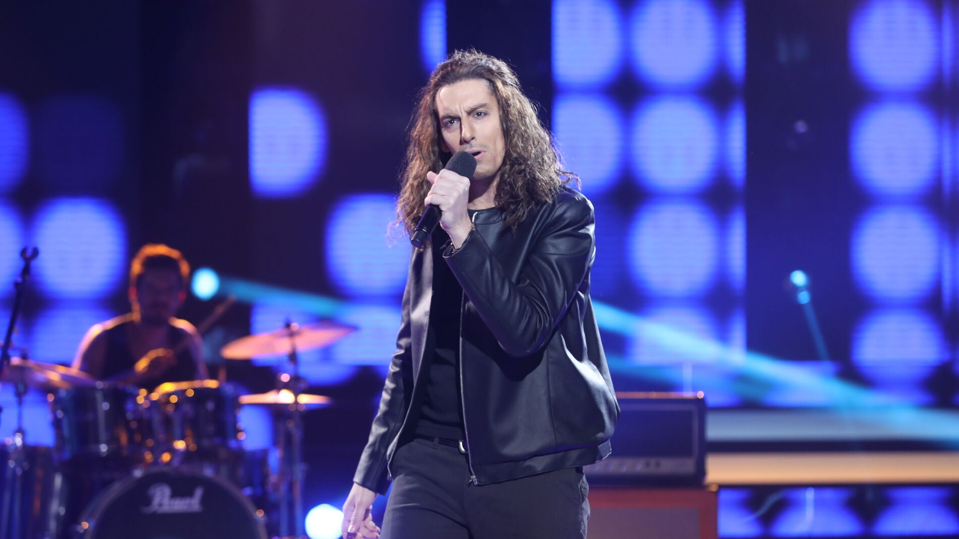 Nacho Lozano se atreve con Man&aacute; y su reconocido tema &lsquo;Clavado en un bar&rsquo;