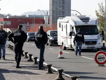 Imagen de archivo de un despliegue de Policía en Francia Imagen de archivo de un despliegue de Policía en Francia