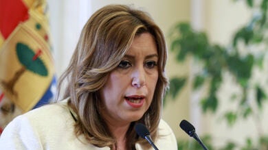 Susana Díaz comunica oficialmente a su ejecutiva que aspira a liderar el PSOE y sigue en la Junta