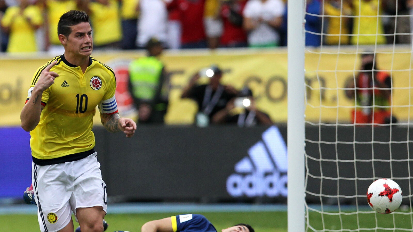 Un gol de James da aire a Colombia tras ganar por la mínima a Bolivia