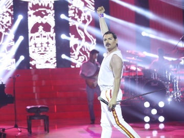Tolo Sanders realiza una motivadora actuación como Freddie Mercury en ‘We are the champions’
