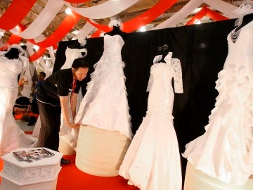 Vestidos de novia en una Exposición de Bodas