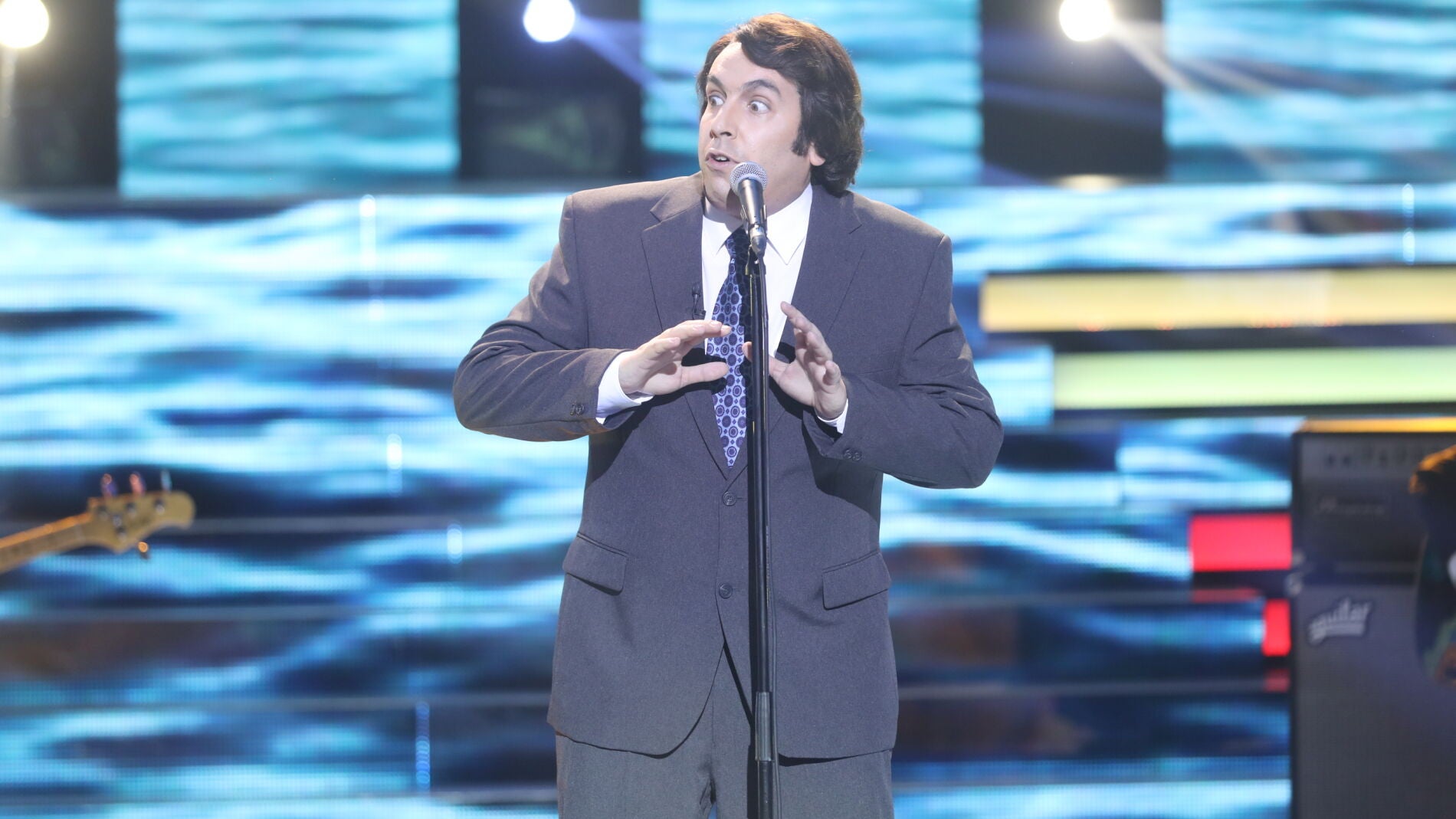 Gabriel Guti&eacute;rrez nos hace navegar en &lsquo;Un velero llamado Libertad&rsquo; transformado en un pasional Jos&eacute; Luis Perales