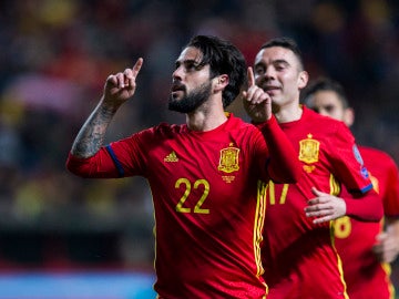 Isco celebra su gol con la selección española de fútbol