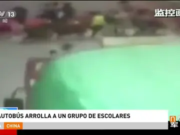 Frame 5.976111 de: atropellochina Frame 5.976111 de: atropellochina