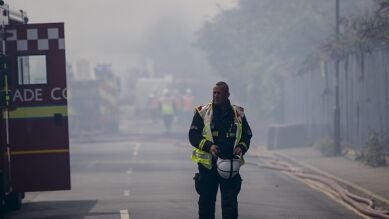 Más de 30 heridos por una explosión de gas en un edificio de Inglaterra