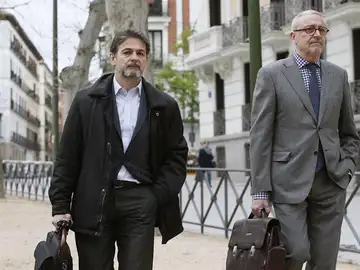 Oriol Pujol, acompañado de su abogado, Xavier Melero Oriol Pujol, acompañado de su abogado, Xavier Melero
