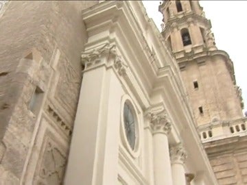 Frame 24.529175 de: El Ayuntamiento de Zaragoza pretende arrebatar a la Iglesia la titularidad de la catedral y del templo de la Magdalena